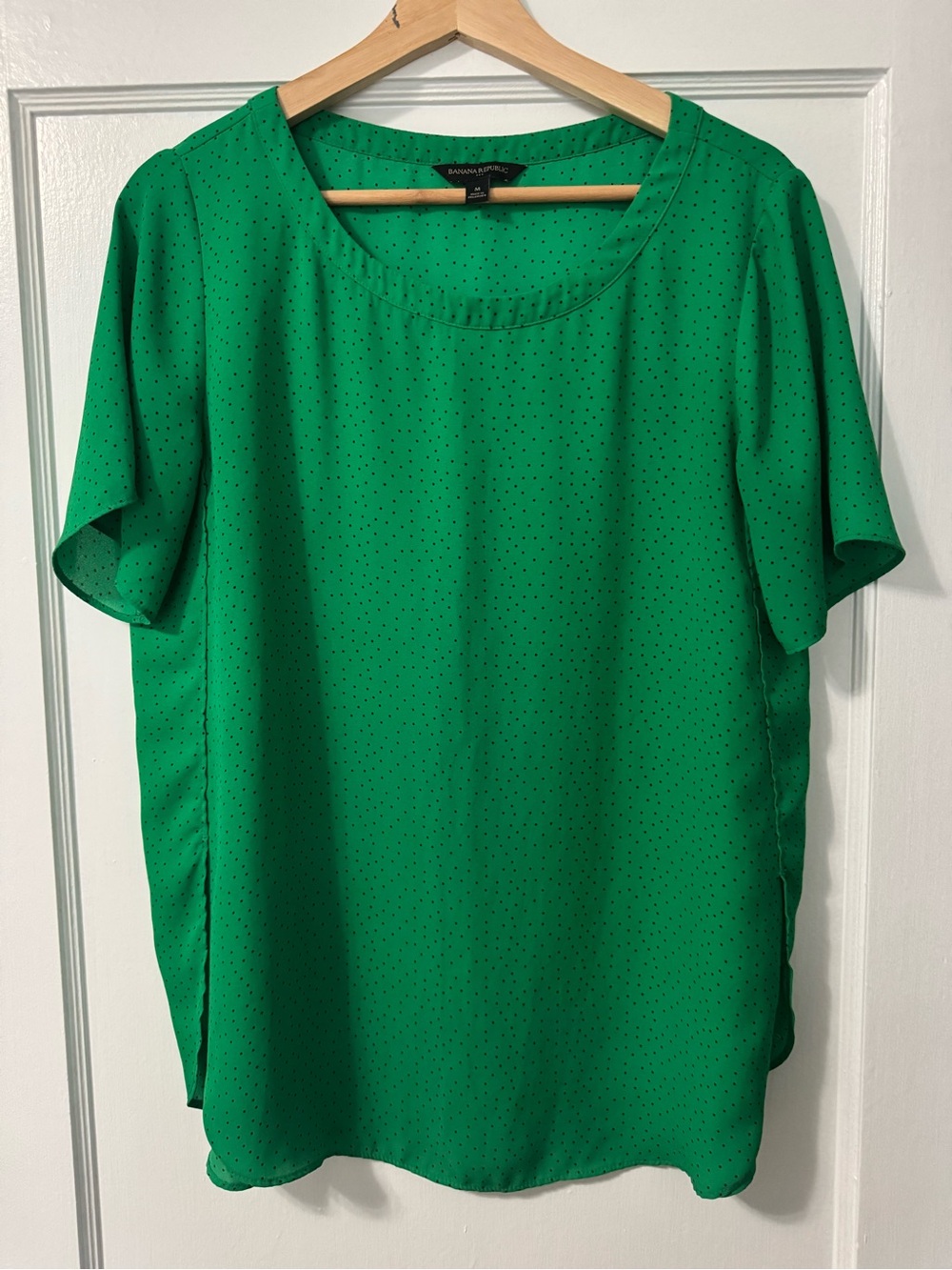 Banana Republic Emerald Green Dot Short Sleeve Blouse